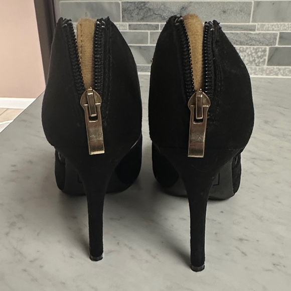 Christian Siriano Peep-Toe Heels - Picture 3 of 7